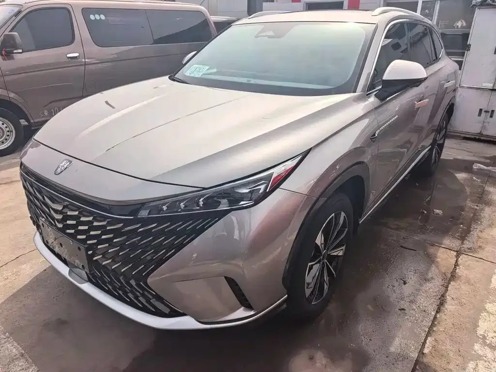 Roewe RX5 — фото 1