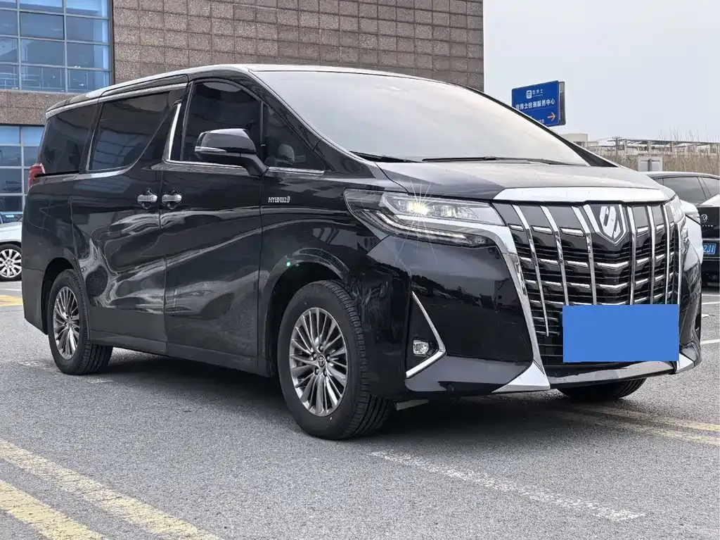 Toyota Alphard — фото 8