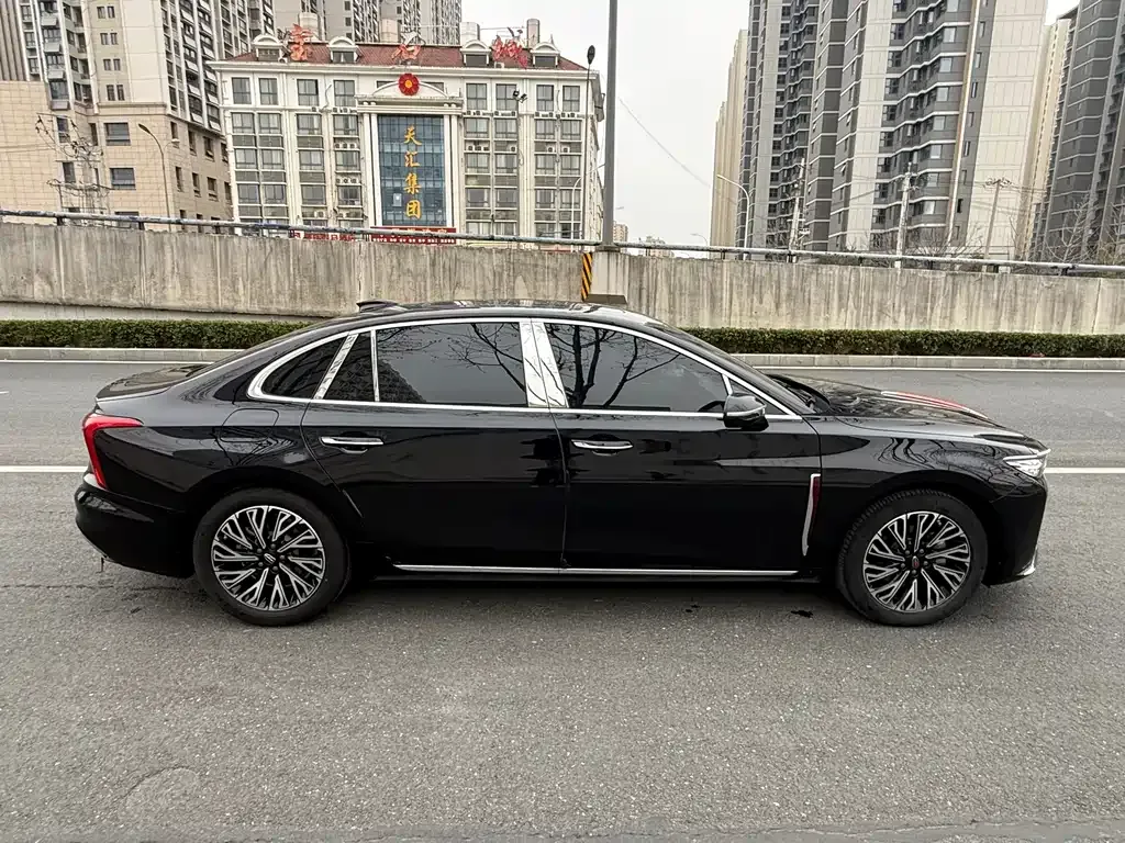 Hongqi H5 — фото 7