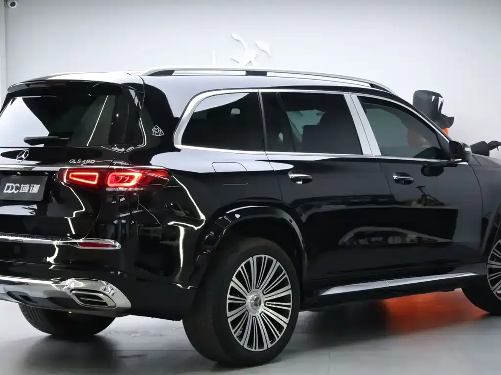 Mercedes-Benz GLS — фото 6