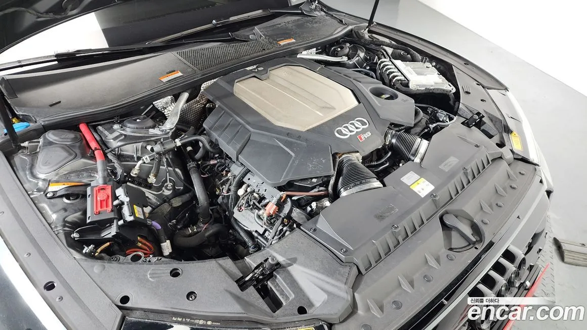 Audi RS7 — фото 10