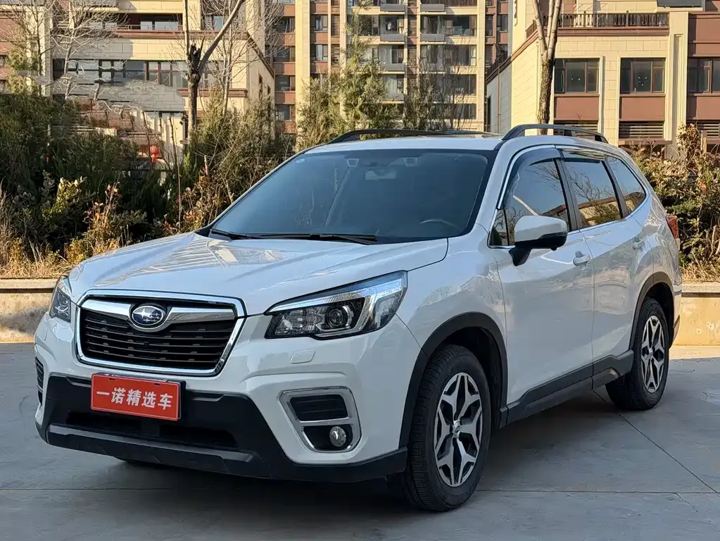 Subaru Forester — фото 1