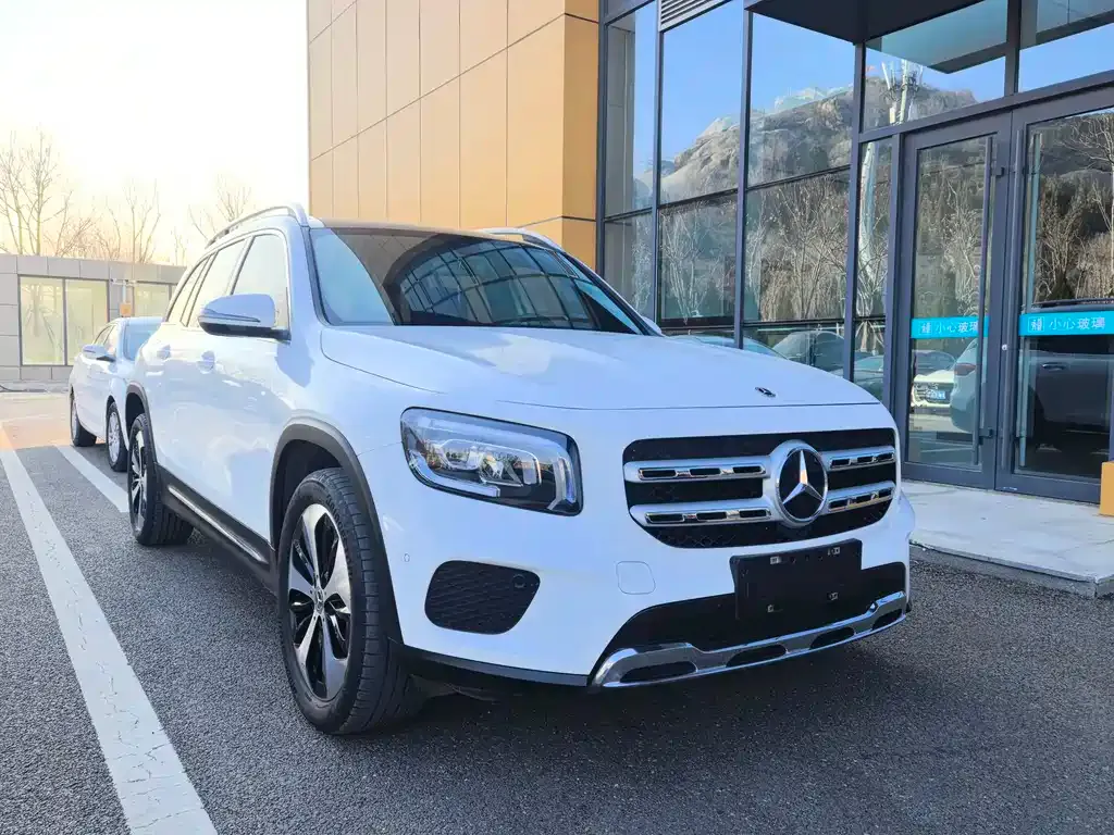Mercedes-Benz GLB — фото 2