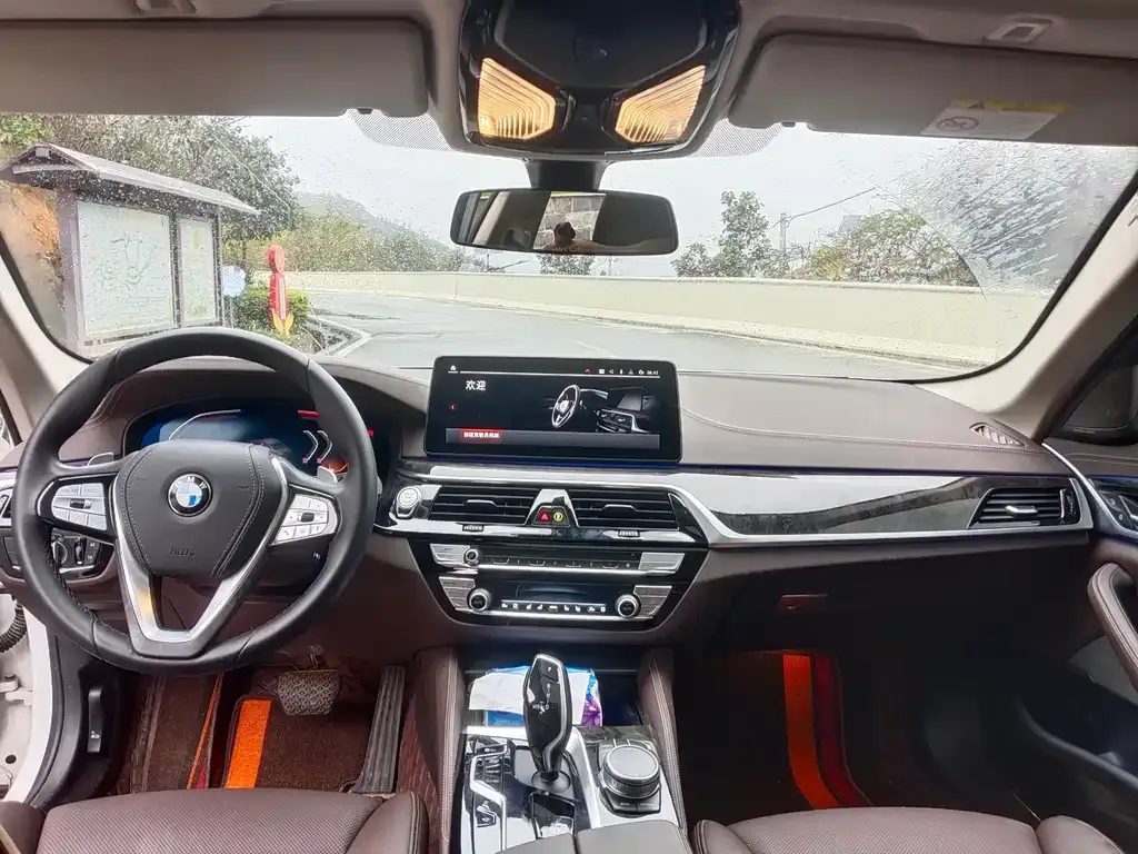 BMW 5 Series — фото 4