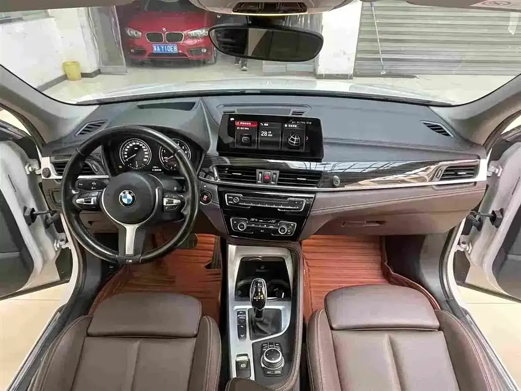 BMW X1 — фото 3