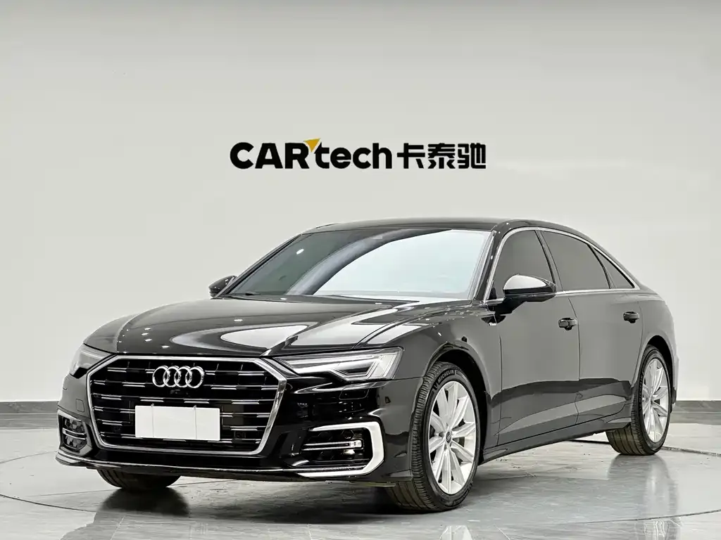 Audi A6L — фото 1