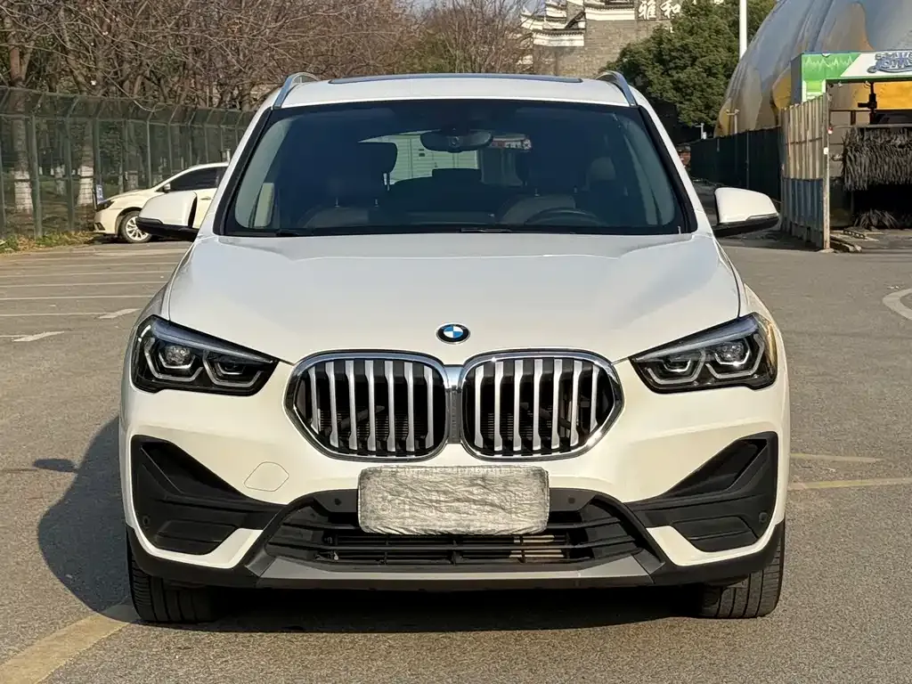 BMW X1 — фото 6