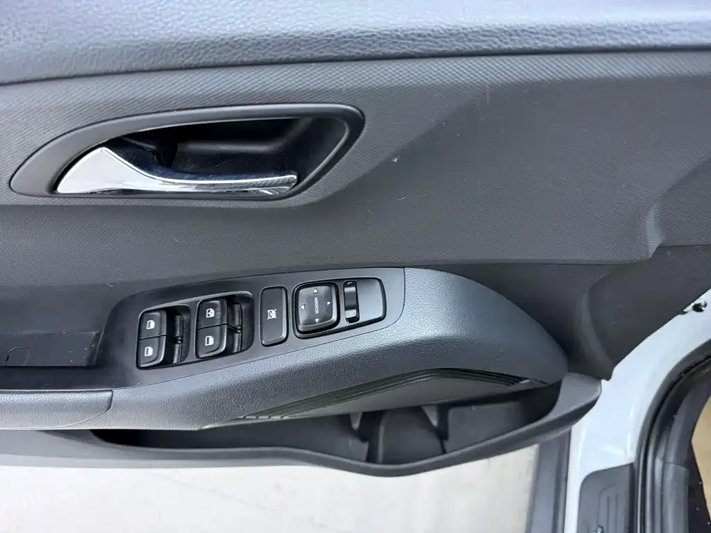 Hyundai ix35 — фото 10