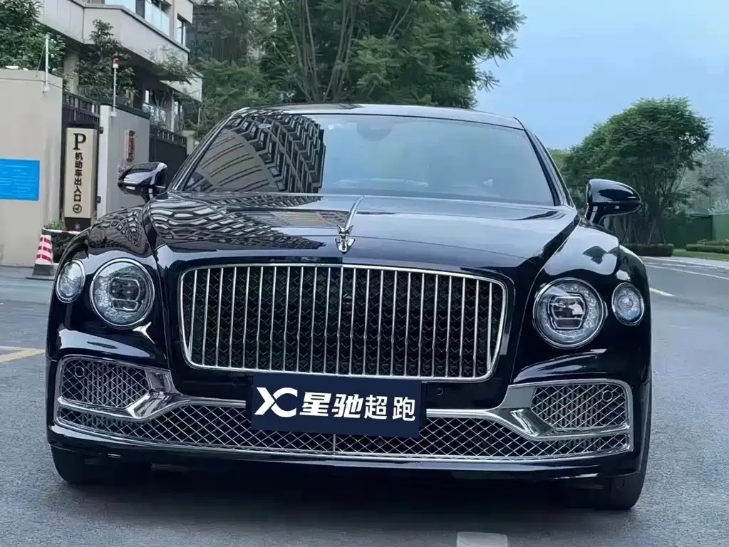 Bentley Flying Spur — фото 4