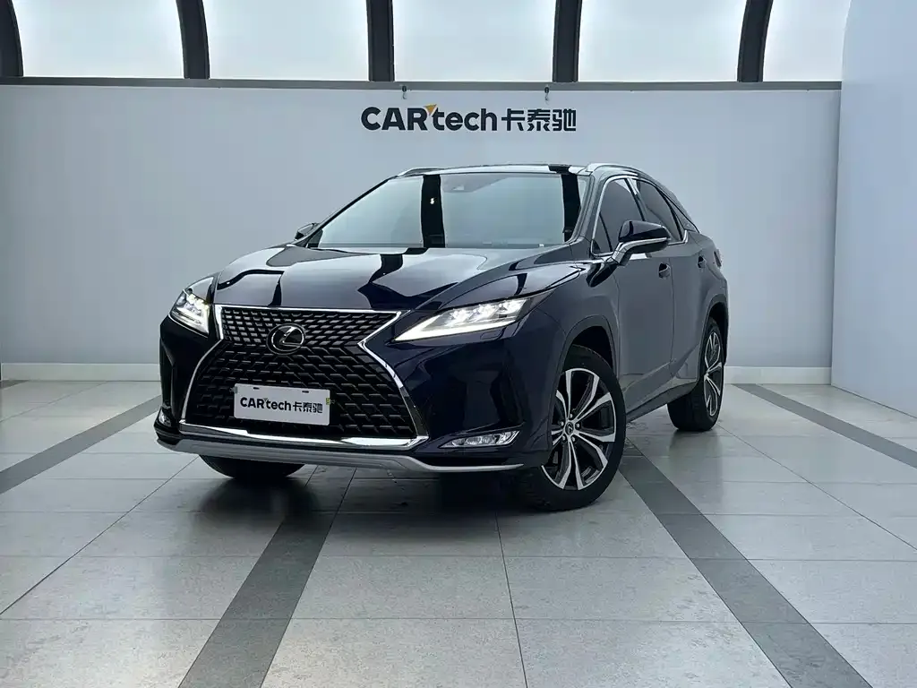 Lexus RX — фото 1