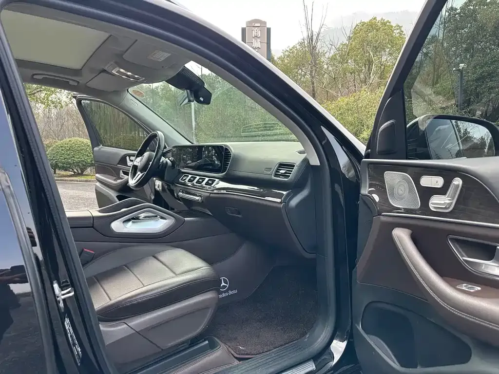 Mercedes-Benz GLE — фото 9