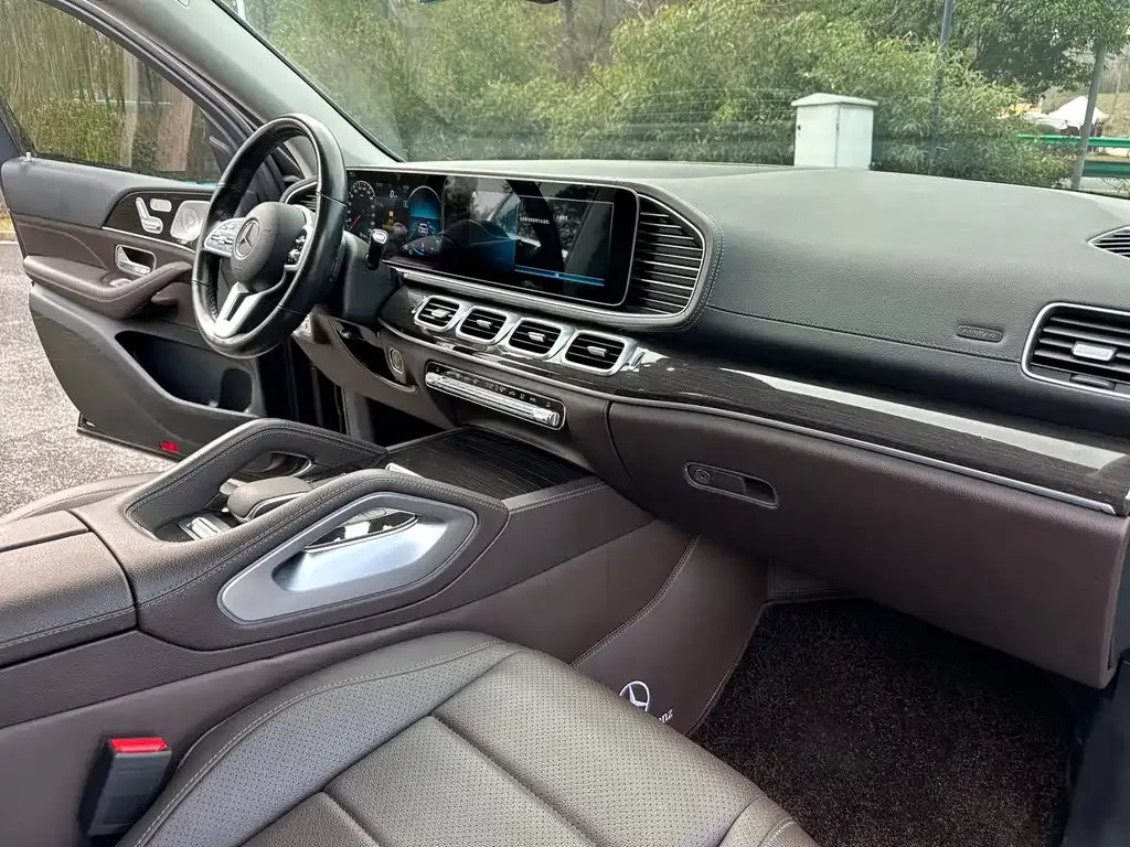 Mercedes-Benz GLE — фото 10
