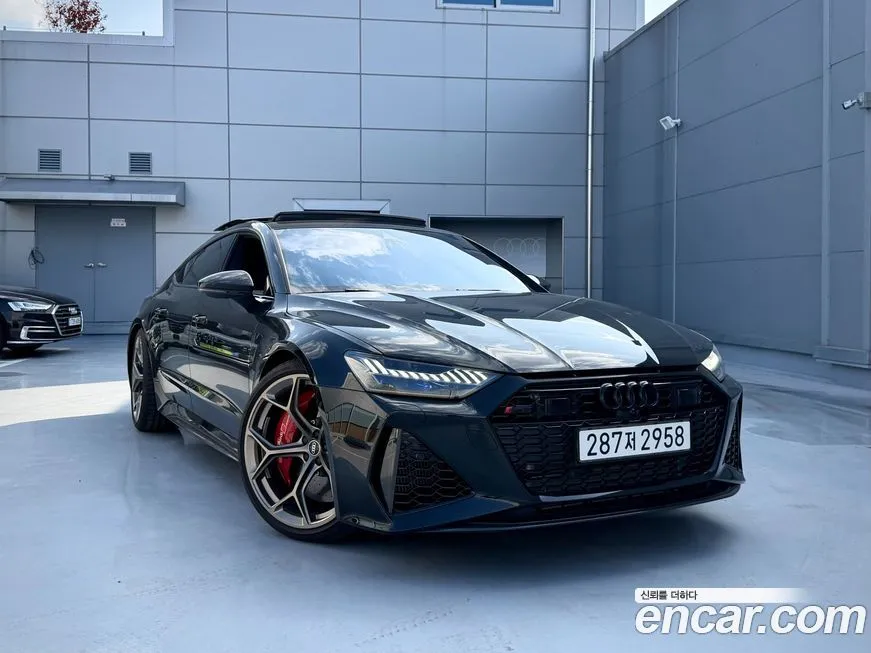 Audi RS7 — фото 10