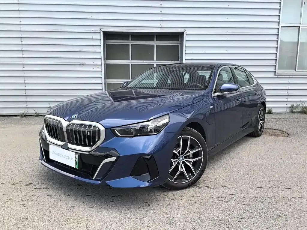 BMW i5 — фото 1