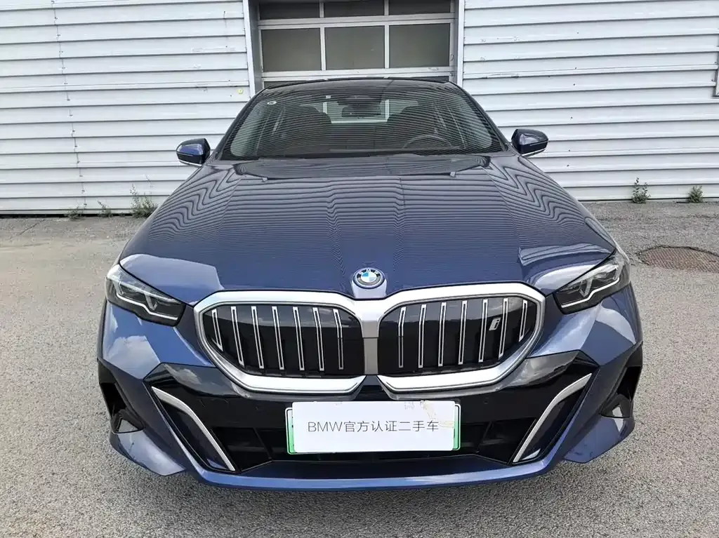 BMW i5 — фото 3