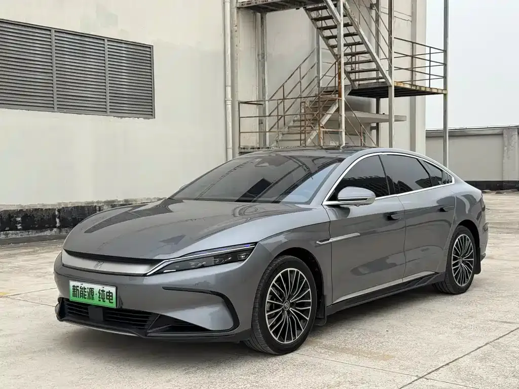 BYD Han — фото 10