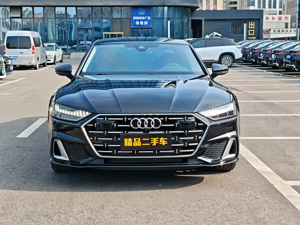 Audi A7L — фото 6