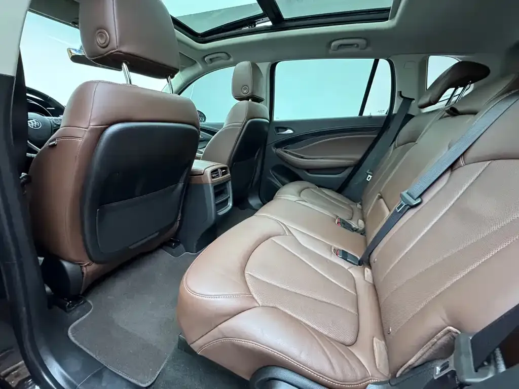 Buick Envision Plus — фото 7