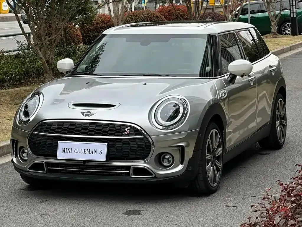 MINI Clubman — фото 1