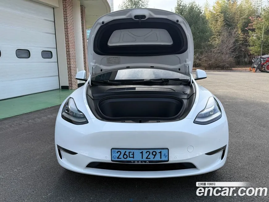 Tesla Model Y — фото 4