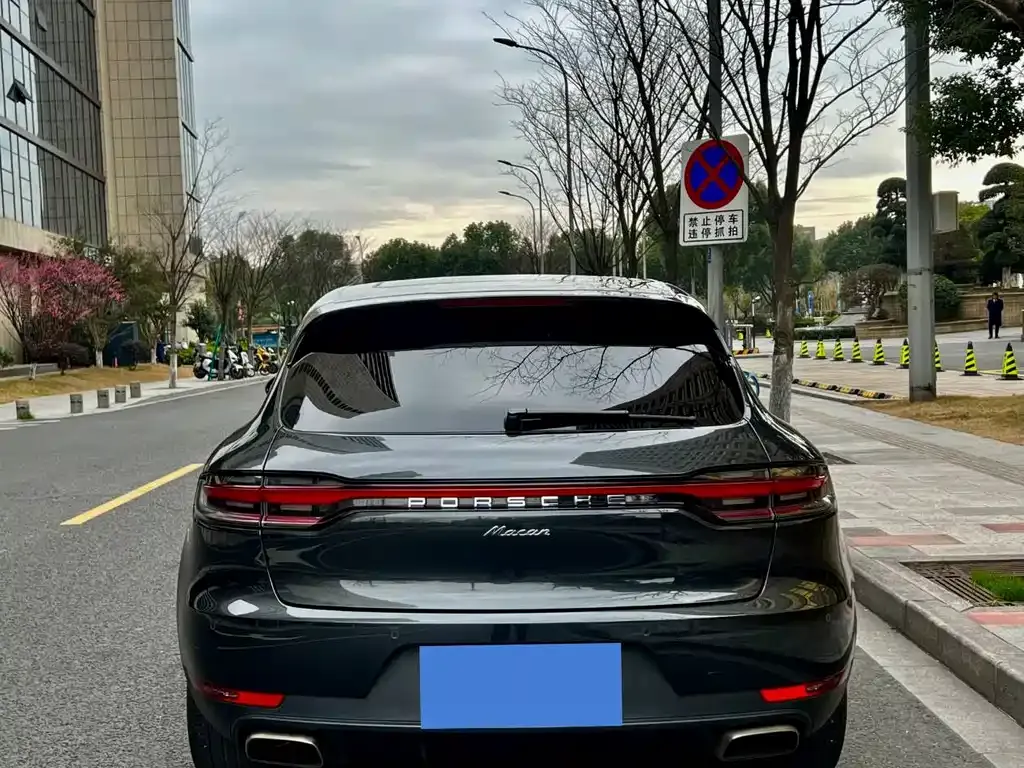 Porsche Macan — фото 9