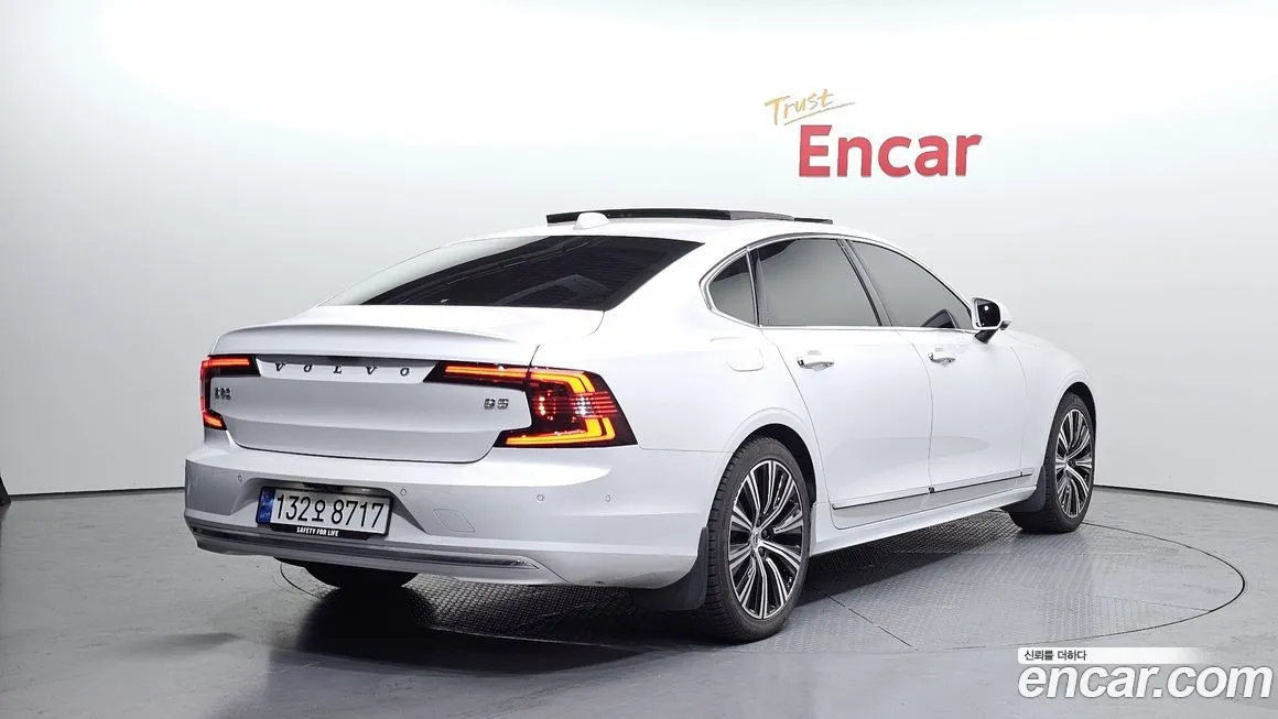 Volvo S90 — фото 6