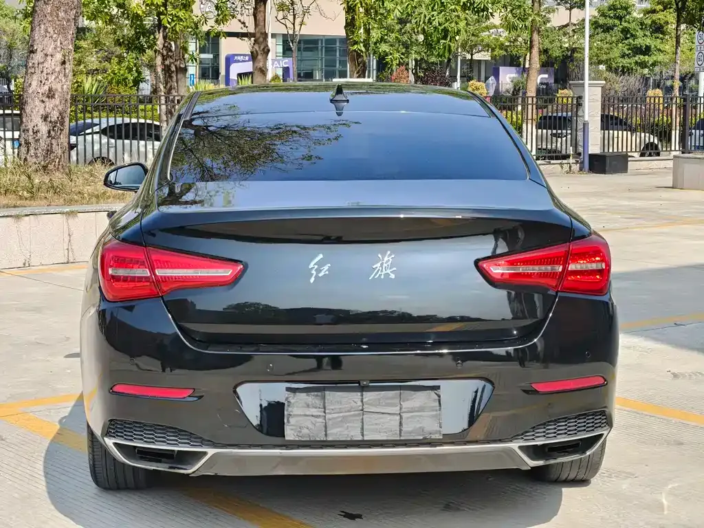 Hongqi H5 — фото 10