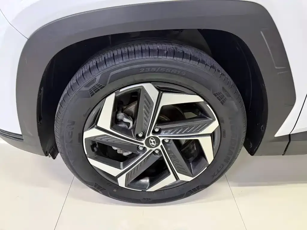 Hyundai Tucson — фото 2
