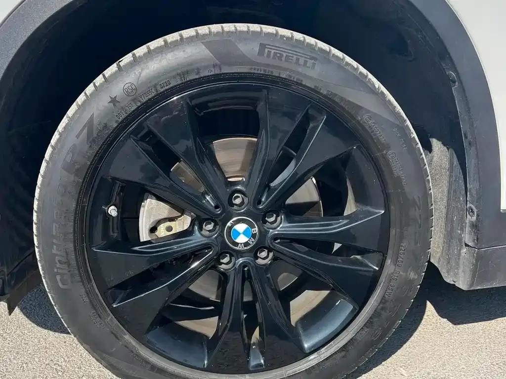 BMW X1 — фото 9