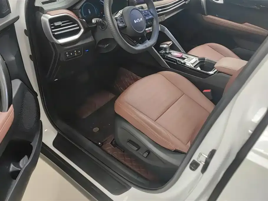 Kia Sportage — фото 8