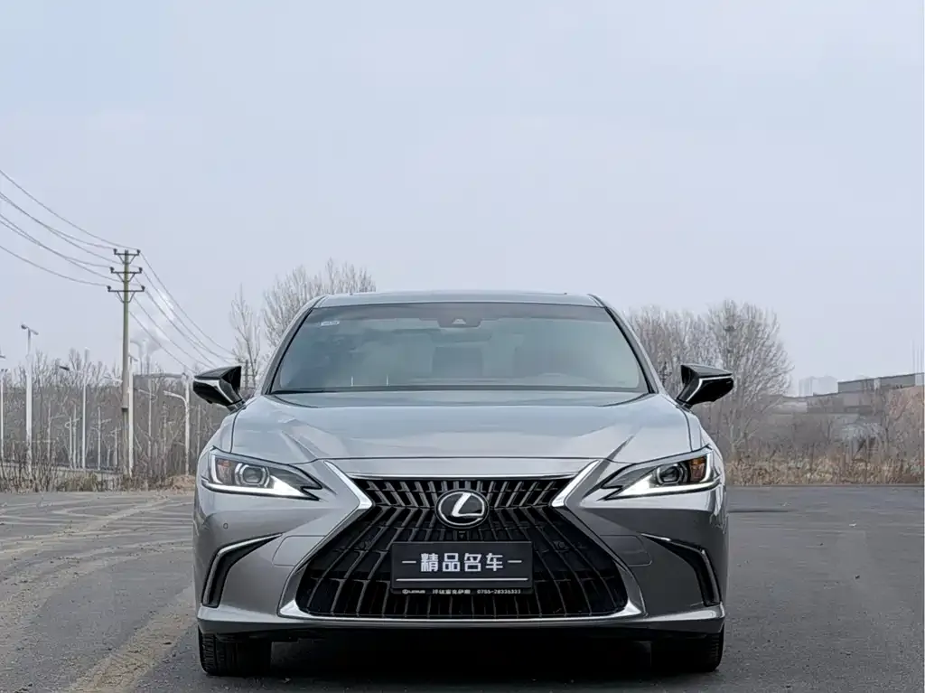 Lexus ES — фото 8