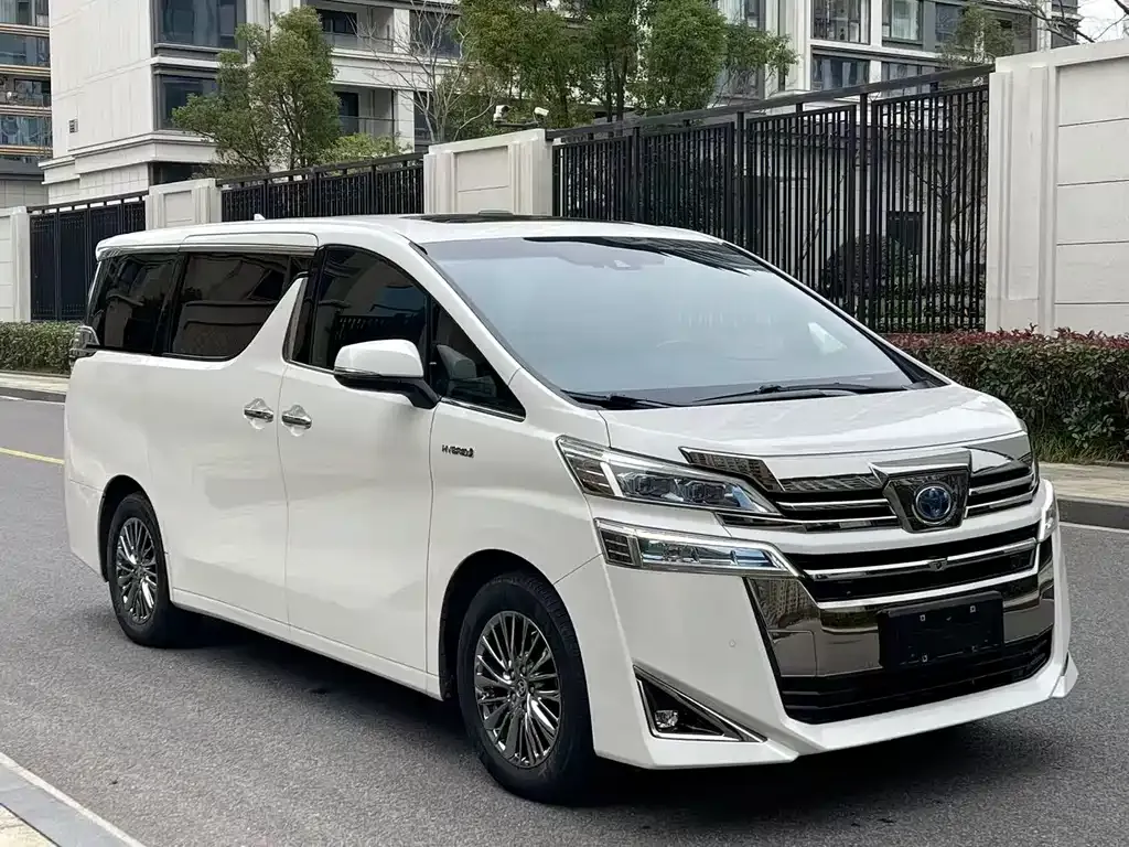 Toyota Vellfire — фото 5