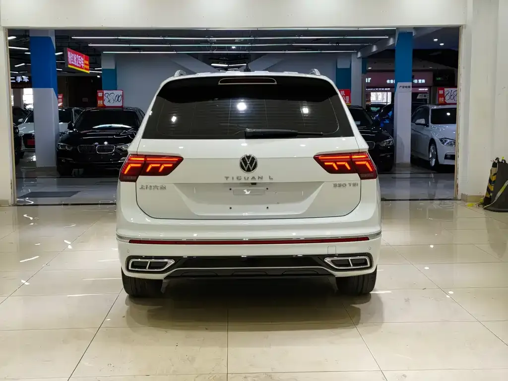 Volkswagen Tiguan L — фото 9