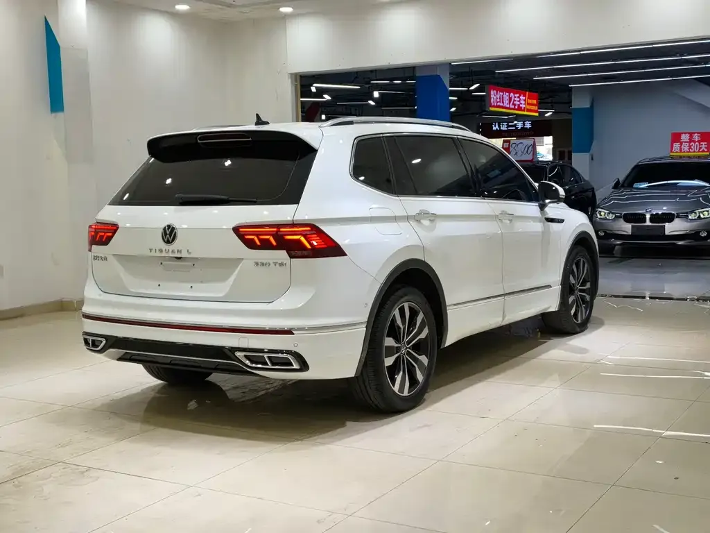 Volkswagen Tiguan L — фото 4