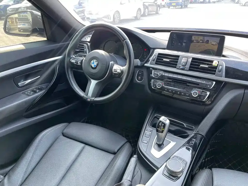 BMW 3 Series GT — фото 10