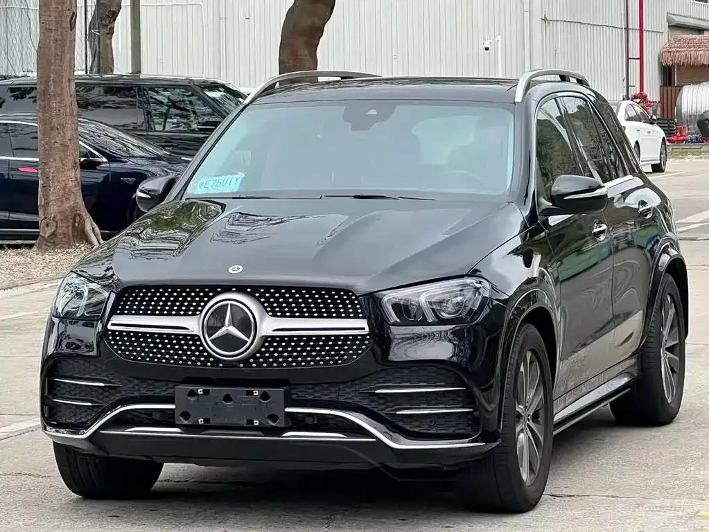 Mercedes-Benz GLE — фото 1