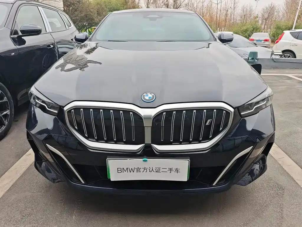BMW i5 — фото 4