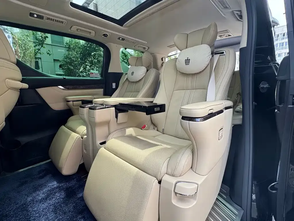 Toyota Vellfire — фото 7