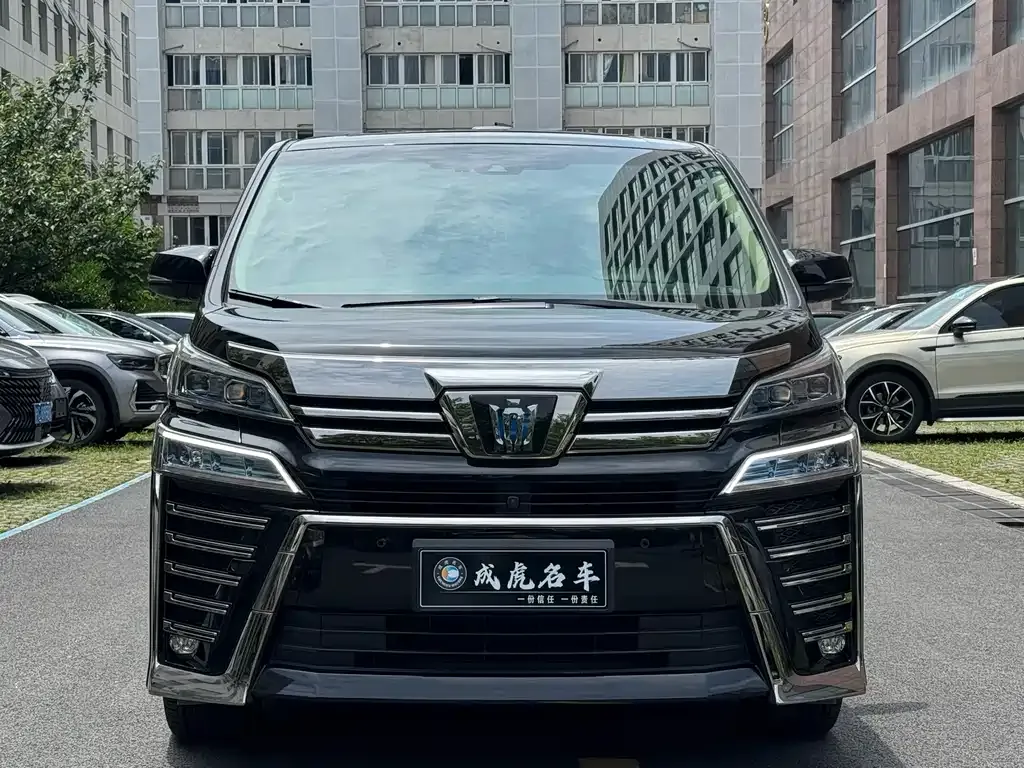 Toyota Vellfire — фото 8