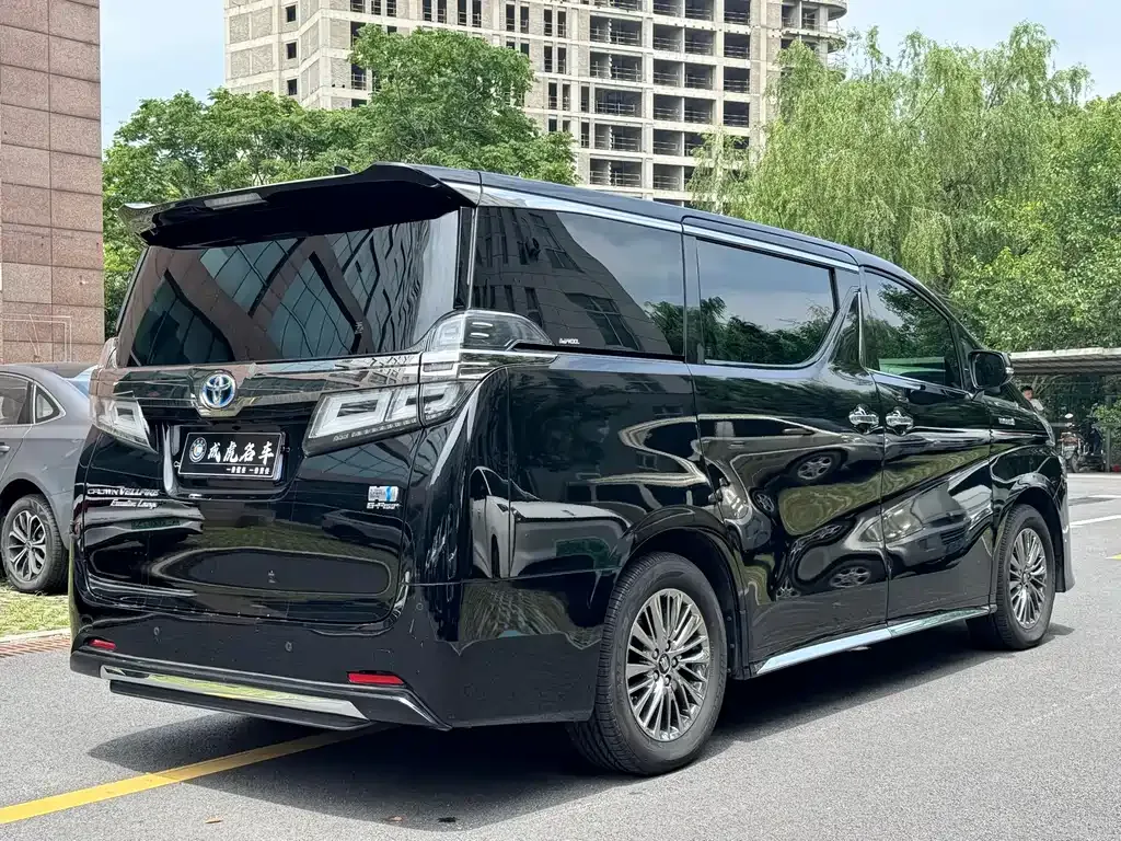 Toyota Vellfire — фото 10