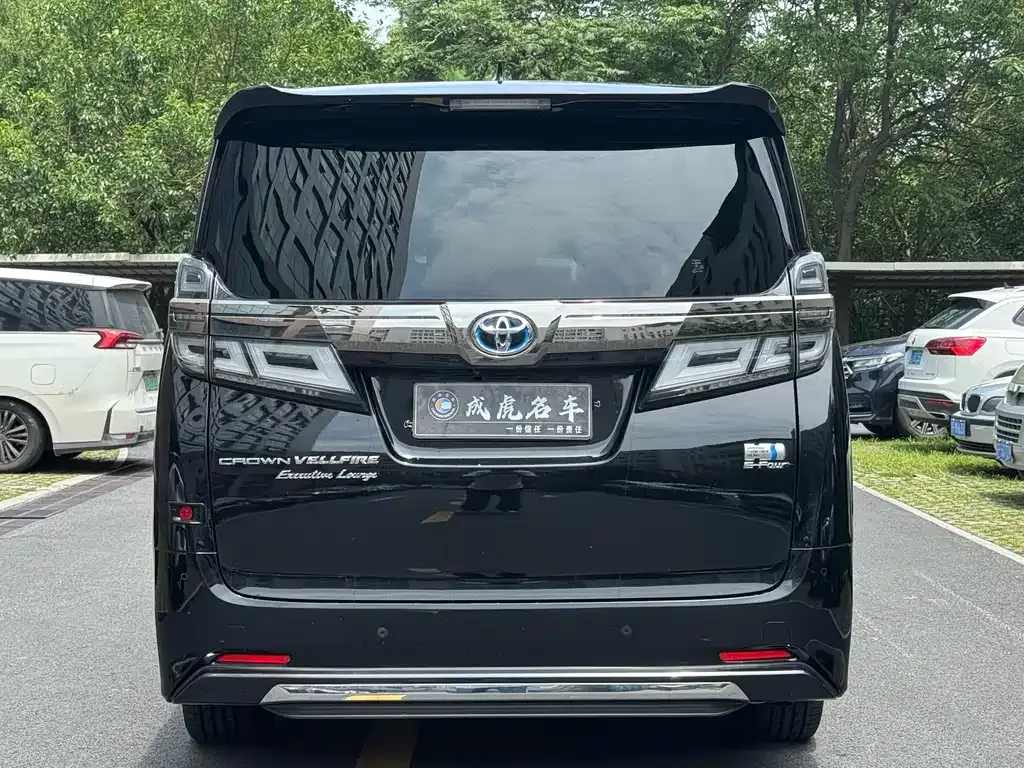 Toyota Vellfire — фото 5