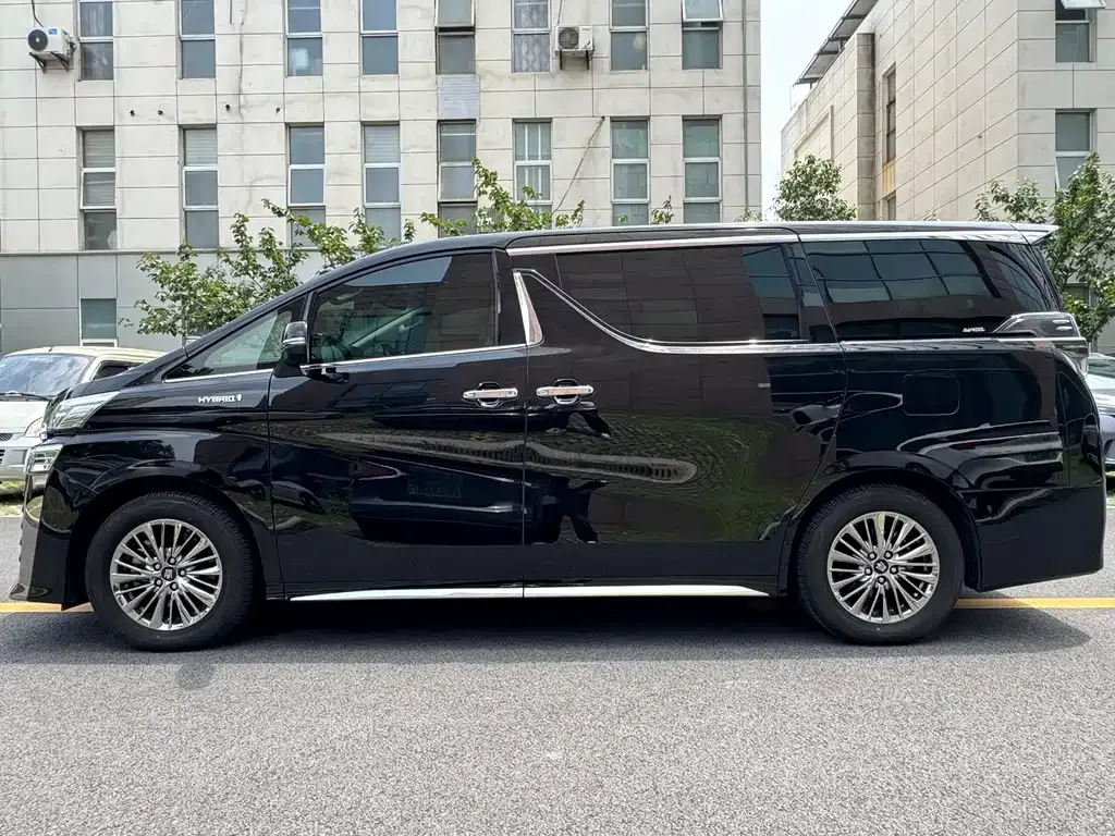 Toyota Vellfire — фото 6