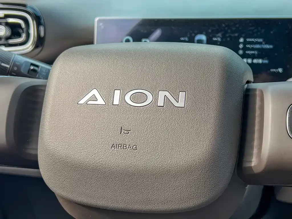 Aion UT — фото 2