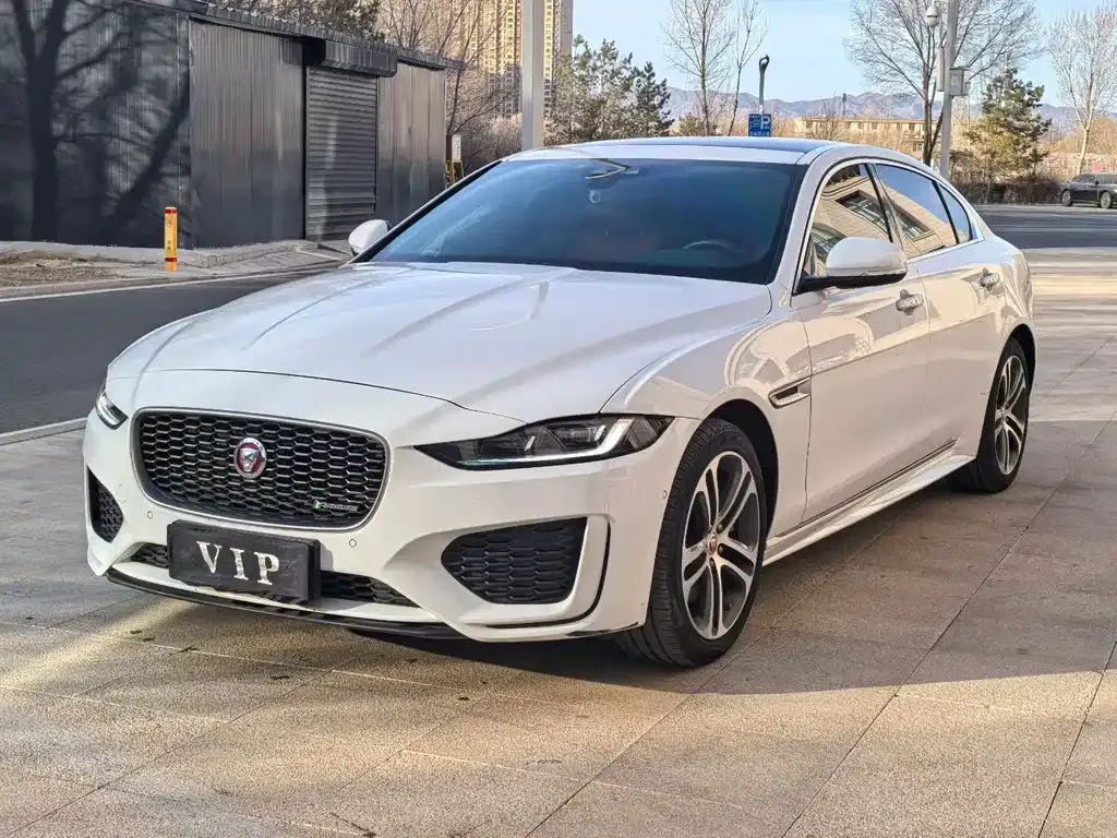Jaguar XEL — фото 1