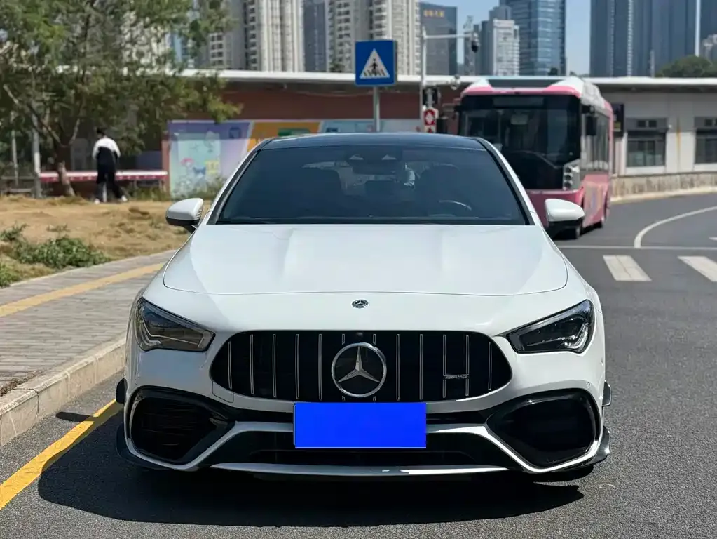 Mercedes-Benz CLA AMG — фото 7