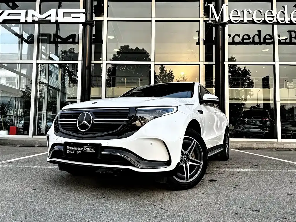 Mercedes-Benz EQC — фото 1