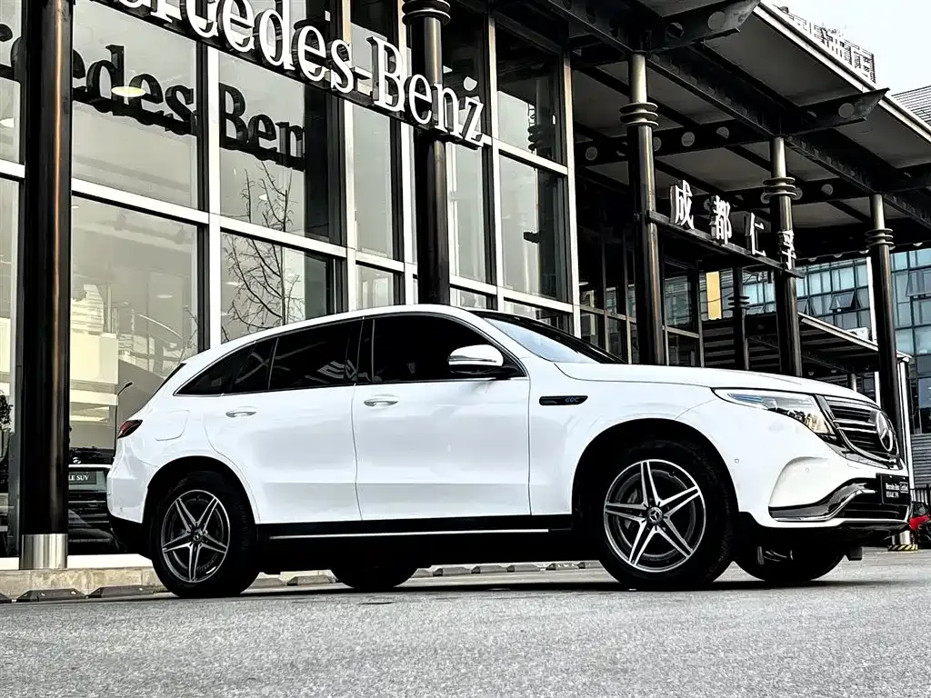 Mercedes-Benz EQC — фото 4
