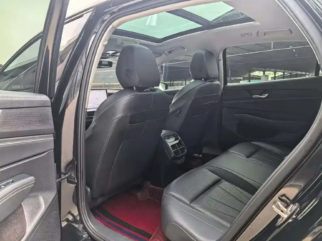 Volkswagen Passat — фото 9