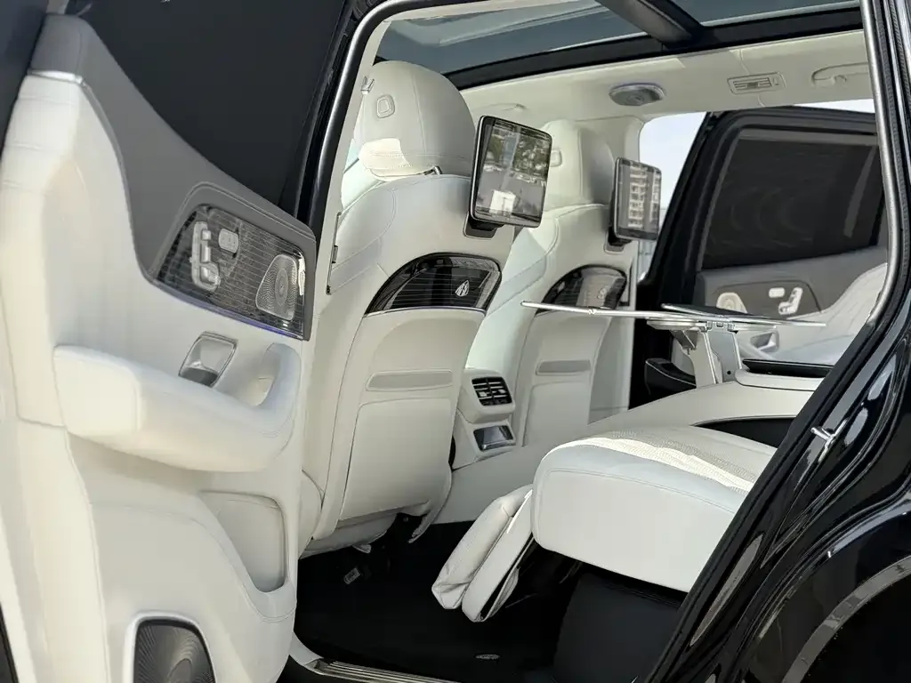 Mercedes-Benz GLS — фото 6