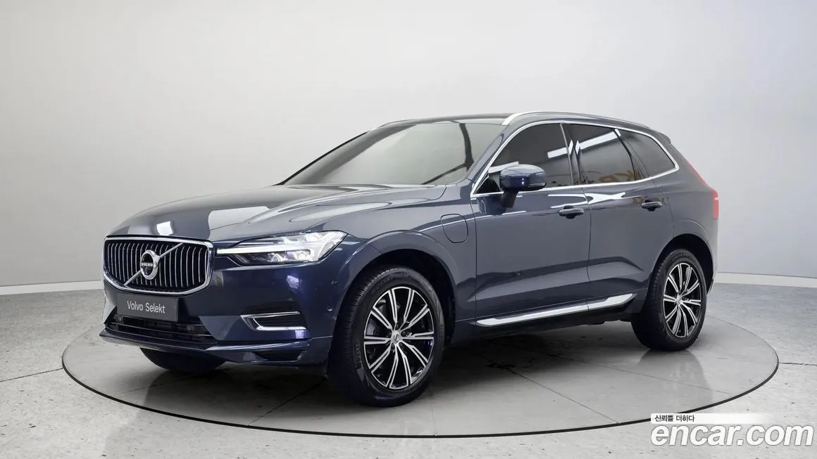 Volvo XC60 — фото 1